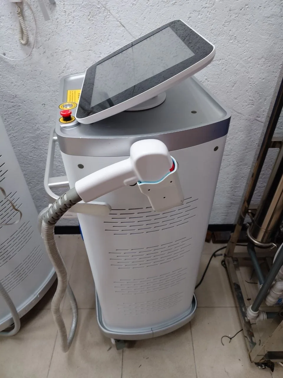 БУ диодный лазер FG2000D 500W — экран